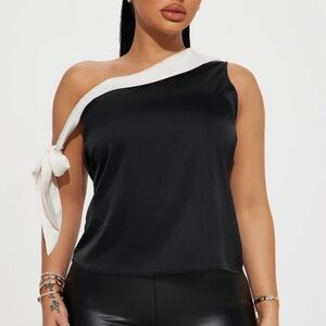 Fashion Nova top size XS